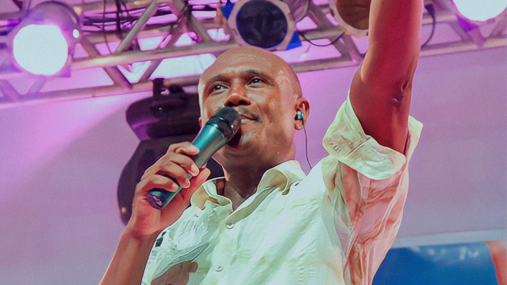 Backdrop for Irmão Lázaro - Testemunho e Louvor