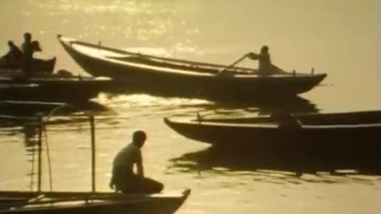 Backdrop for Krishnamurti: With a Silent Mind