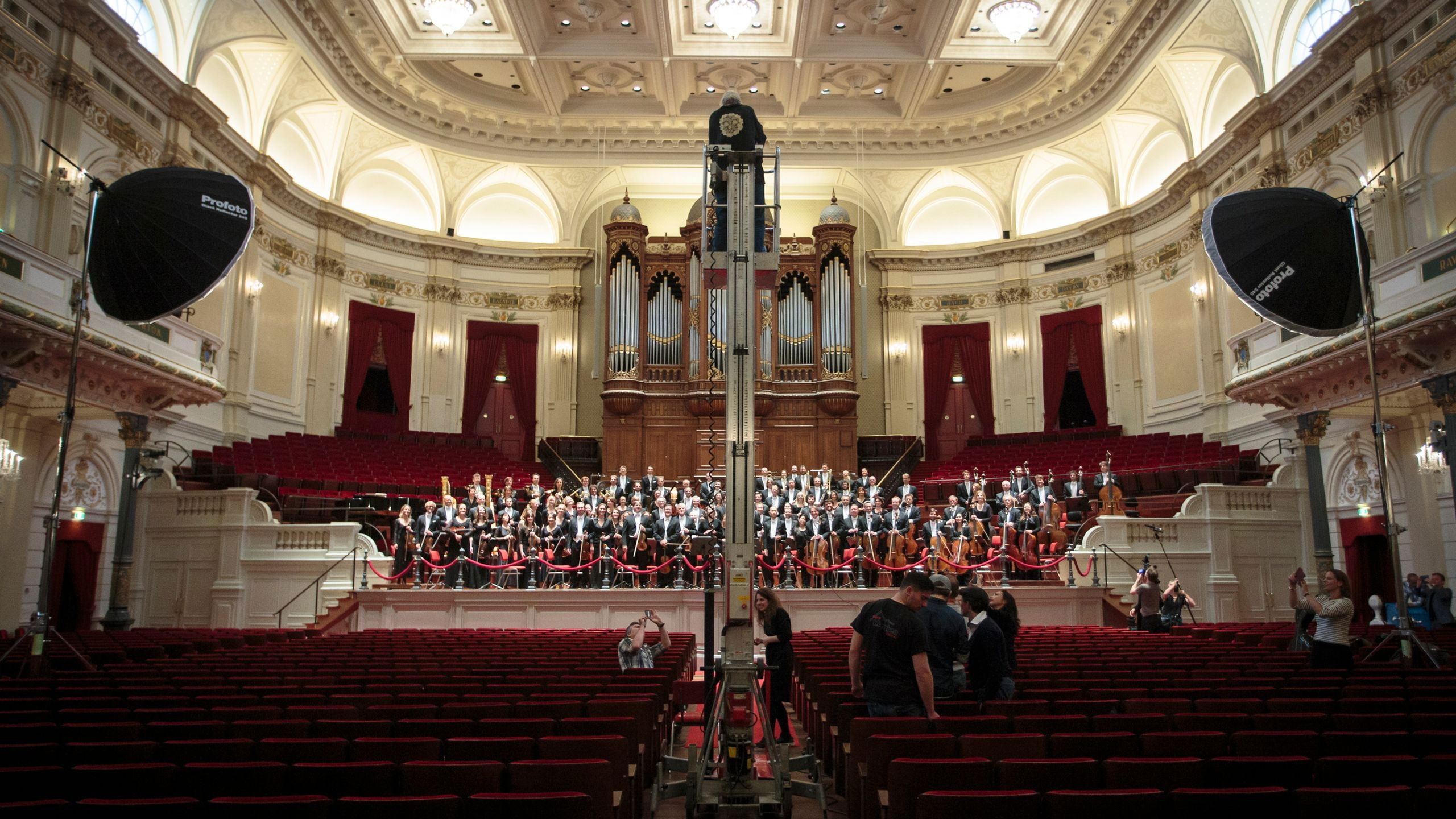 Backdrop for Bloed, zweet en snaren. De mensen van het Koninklijk Concertgebouworkest