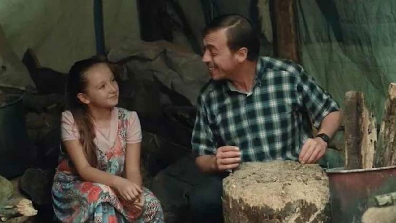 Backdrop for Canım Dayım