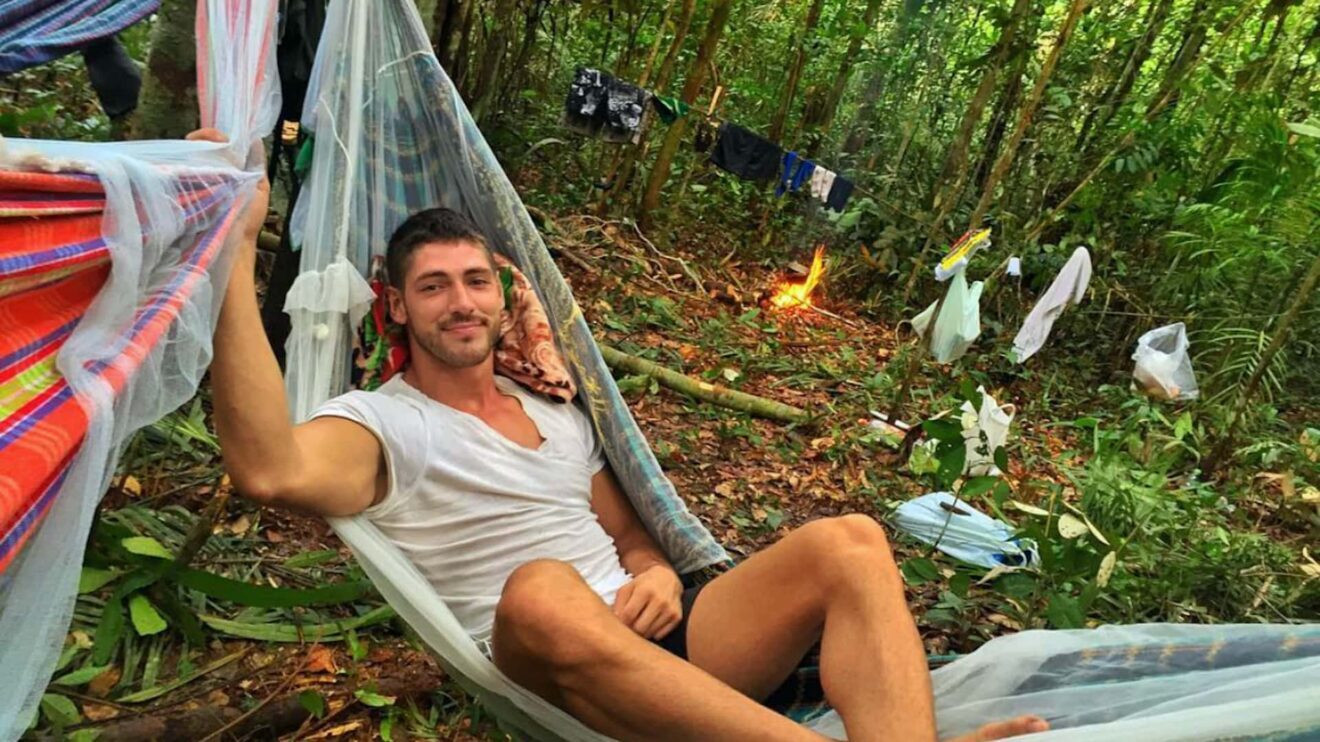 Backdrop for Não Há Espelhos na Amazónia