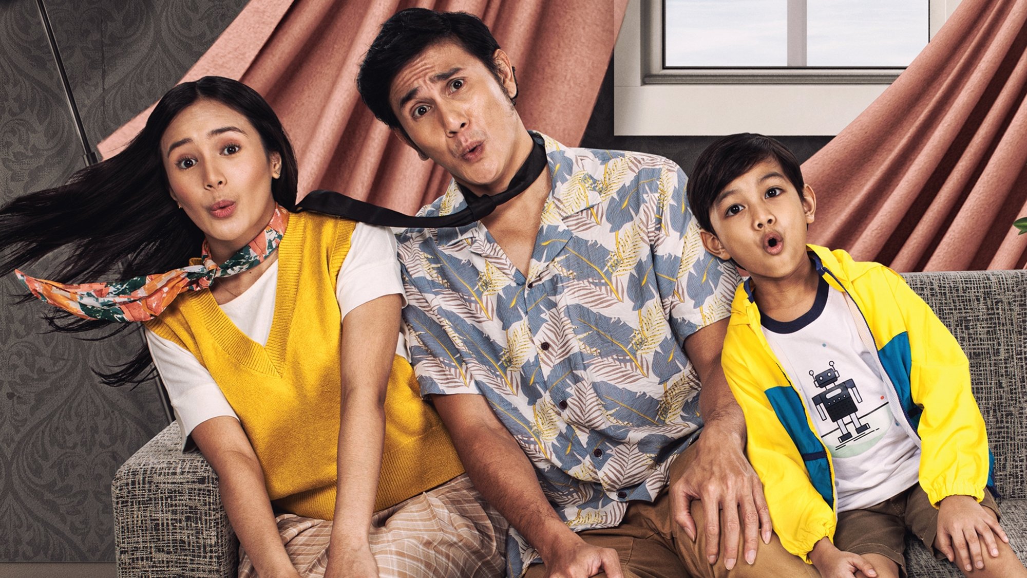 Backdrop for Scandal Makers