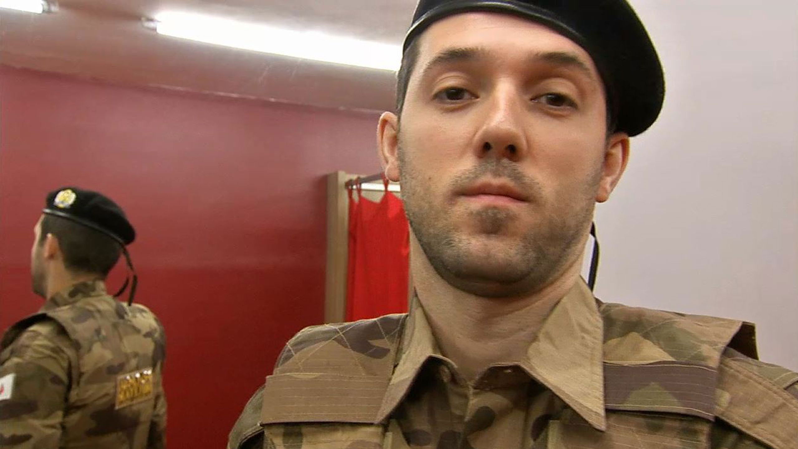 Backdrop for Em Estado de Choque