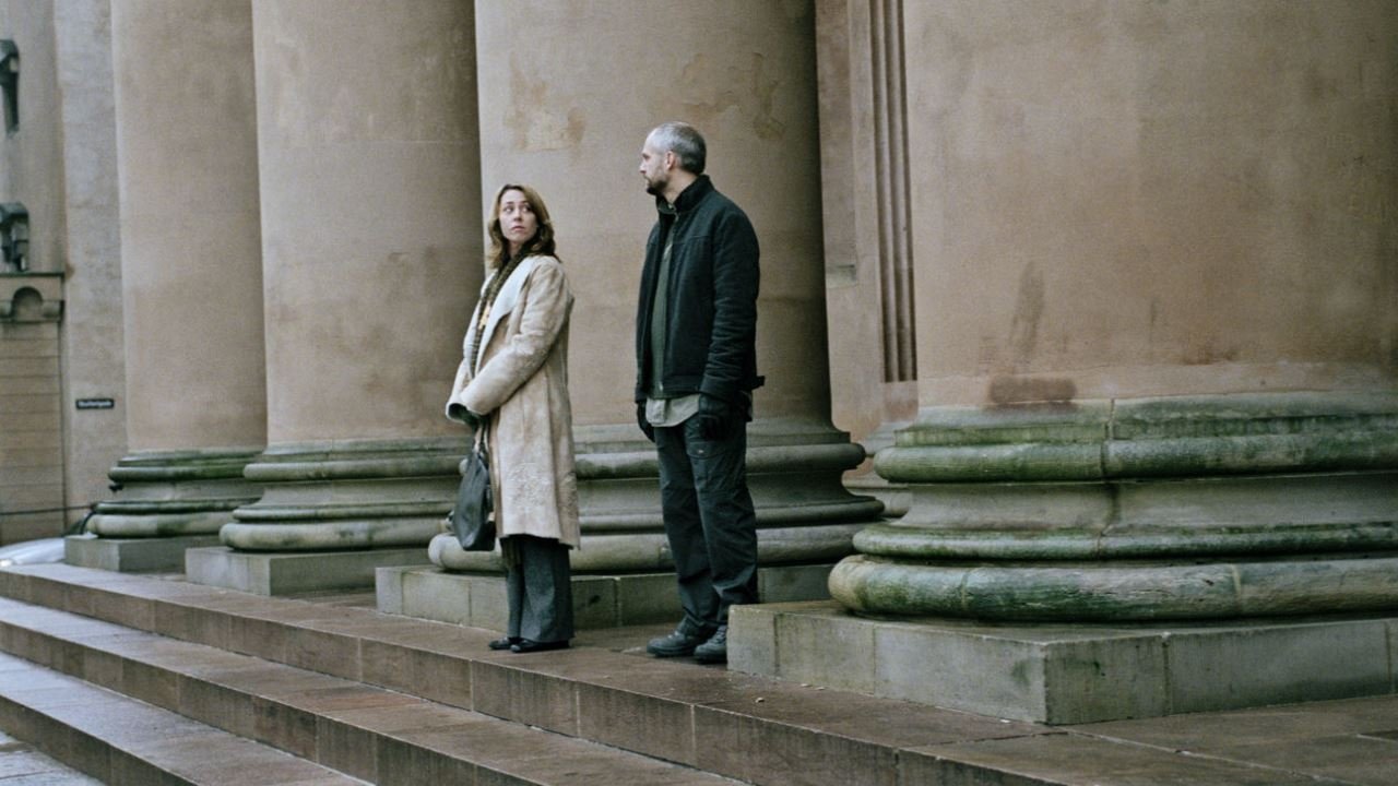 Backdrop for Accused