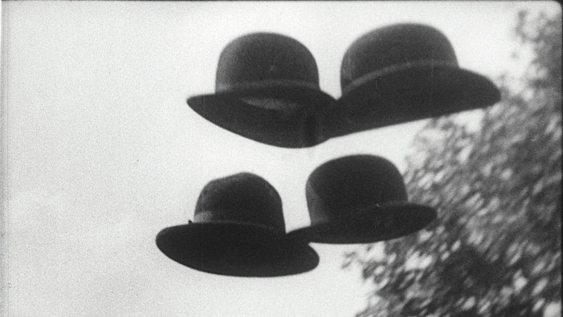 Backdrop for Ghosts Before Breakfast