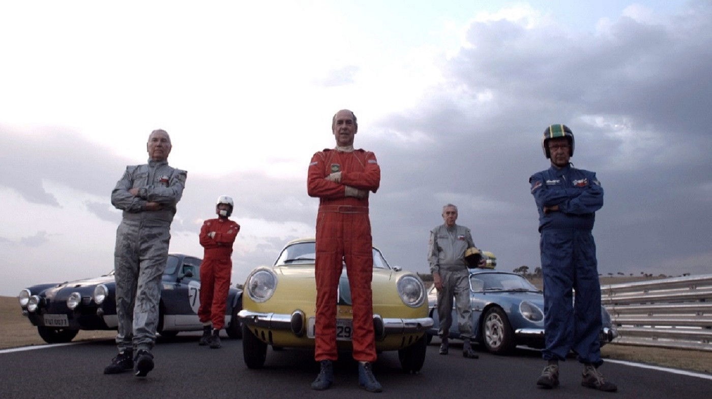 Backdrop for Paixão, Suor e Graxa: Os Pioneiros do Automobilismo Brasileiro