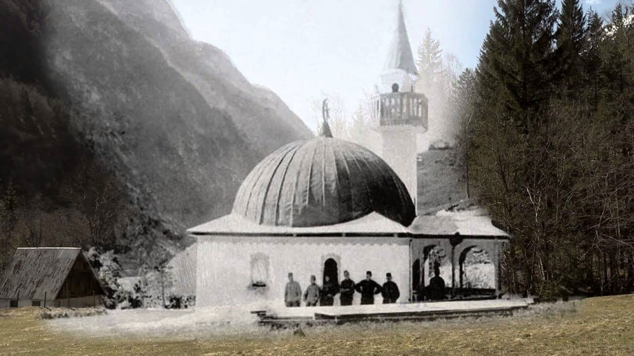 Backdrop for Crescent Over the Edelweiss