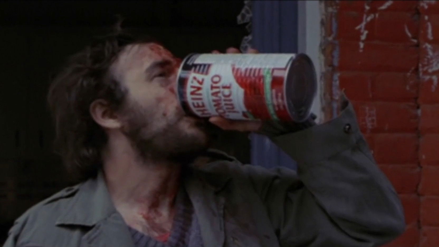 Backdrop for Le rouge au sol