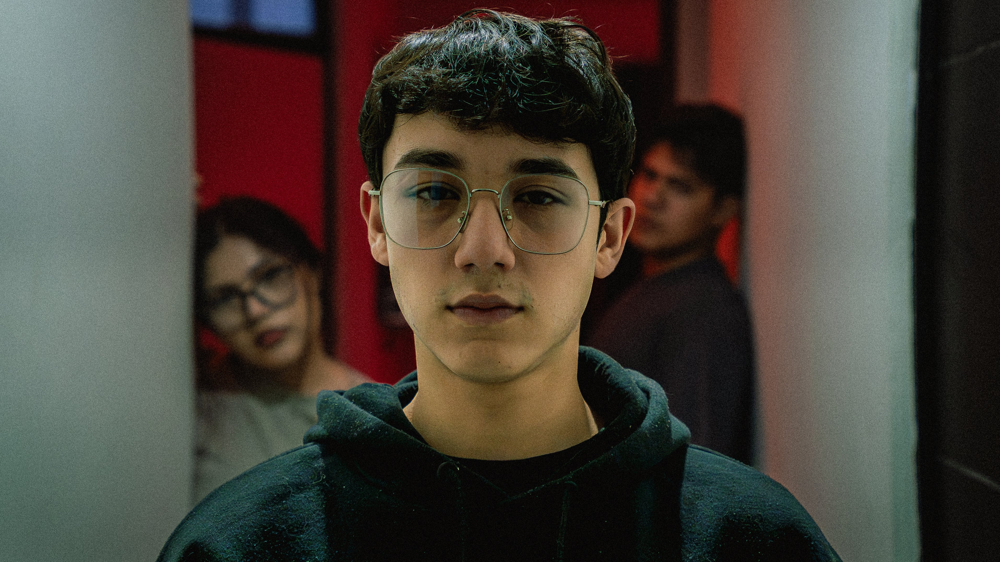 Backdrop for Ya No Estás...