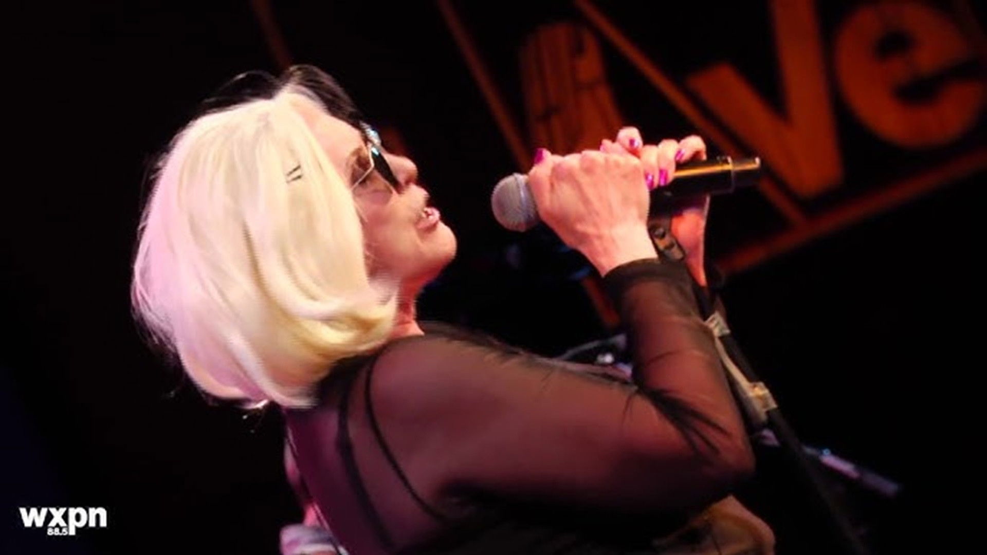 Backdrop for Blondie - Live by Request