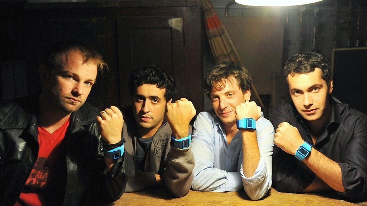 Backdrop for Les Invincibles