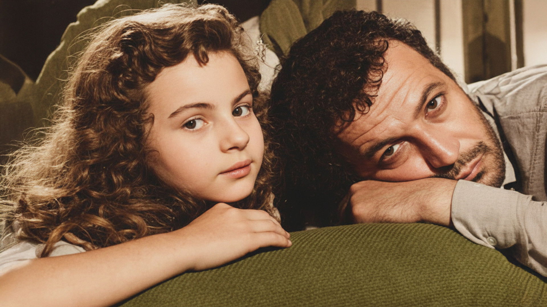 Backdrop for Ayşecik: Sokak Kızı