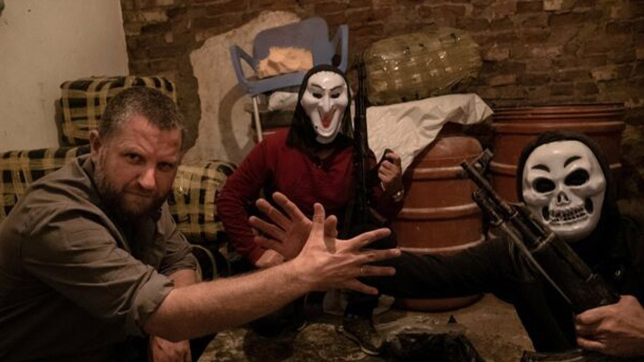 Backdrop for Clandestino