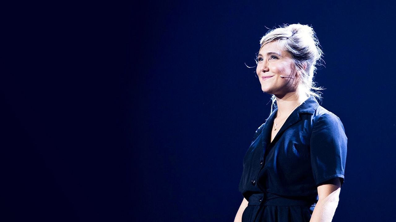 Backdrop for Bérengère Krief - Le Trianon