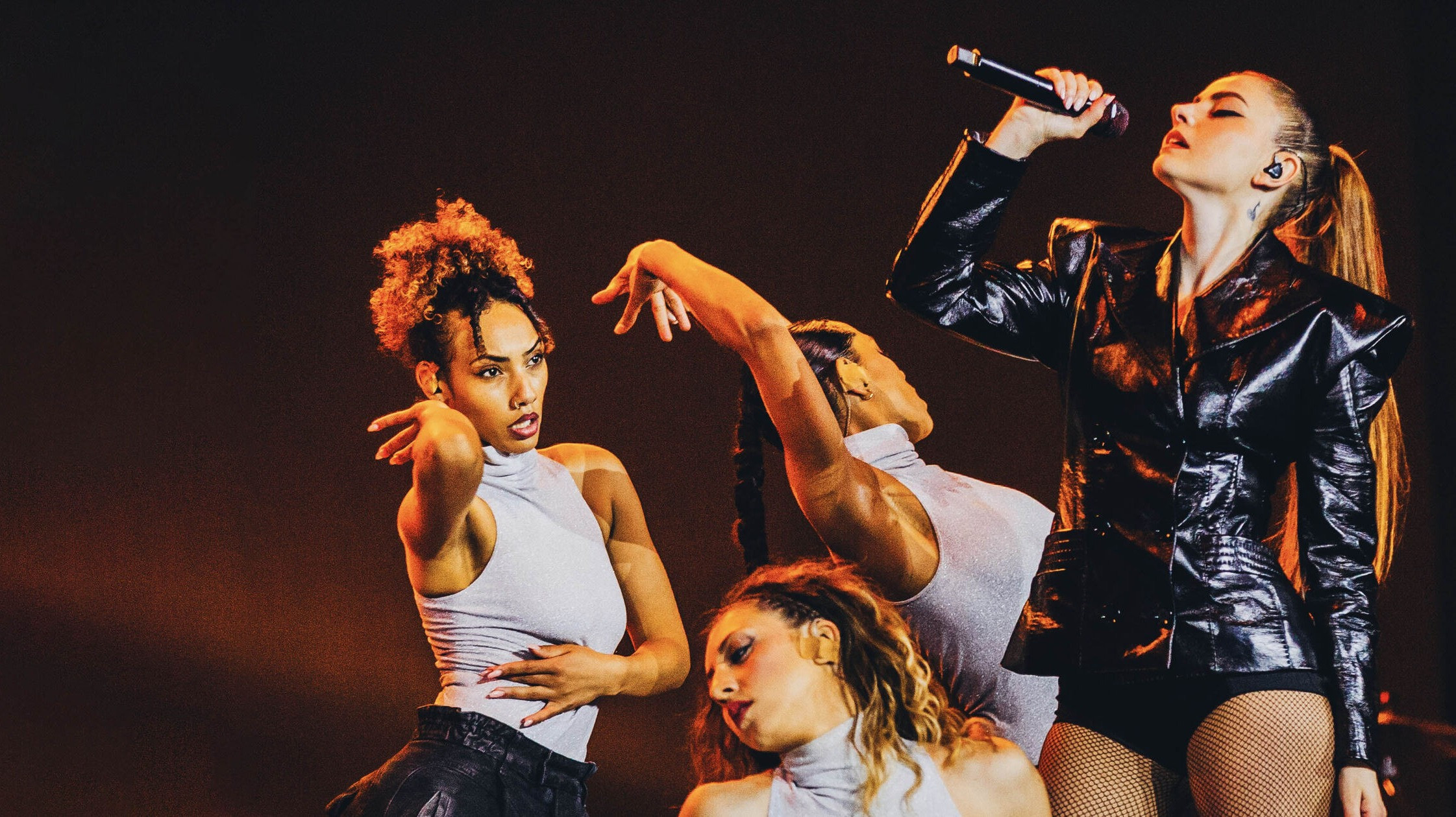 Backdrop for Annalisa - Tutti in Arena