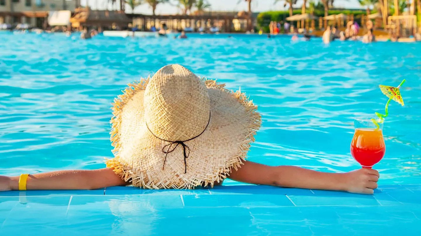 Backdrop for Les 10 campings les plus incroyables de France