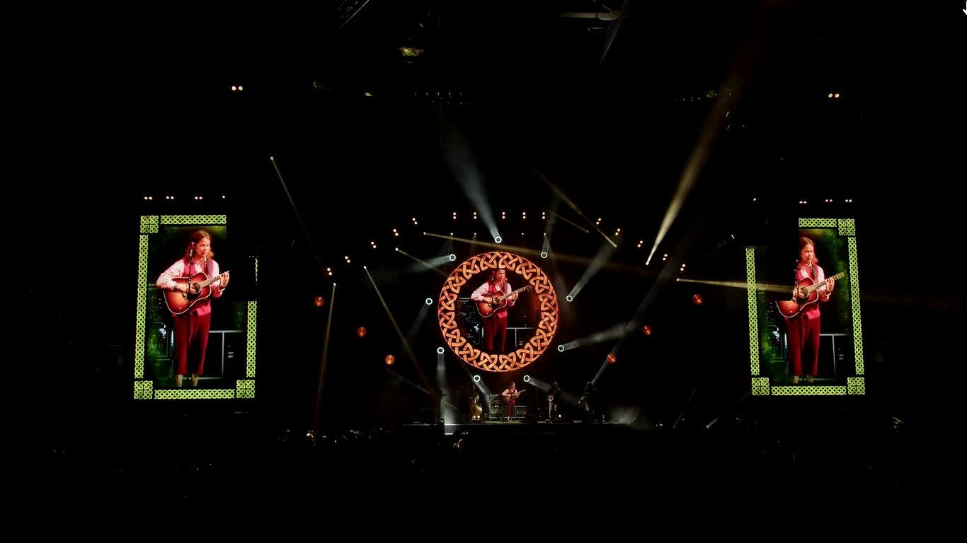 Backdrop for Billy Strings | 2022.10.29 — Away From The Shire - Asheville, NC