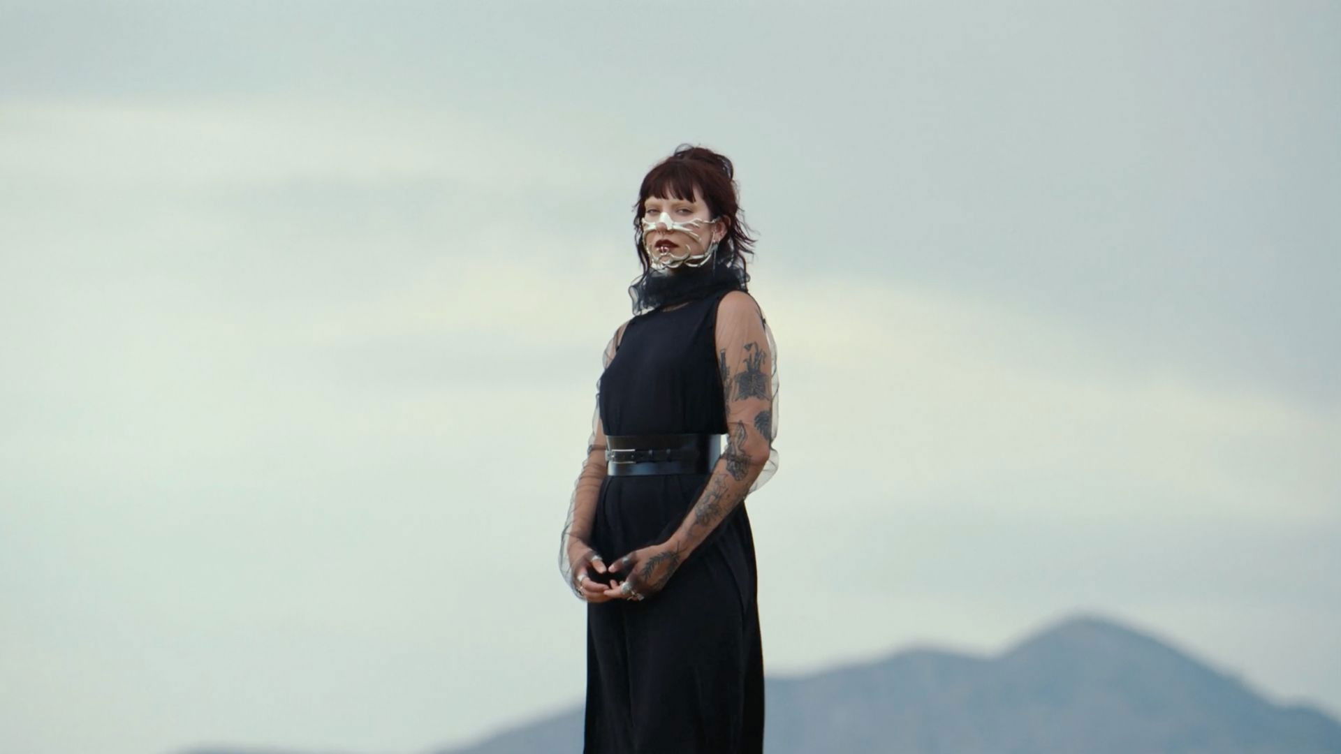 Backdrop for And You Who Drowned in the Grief of a Golden Thing - The Film