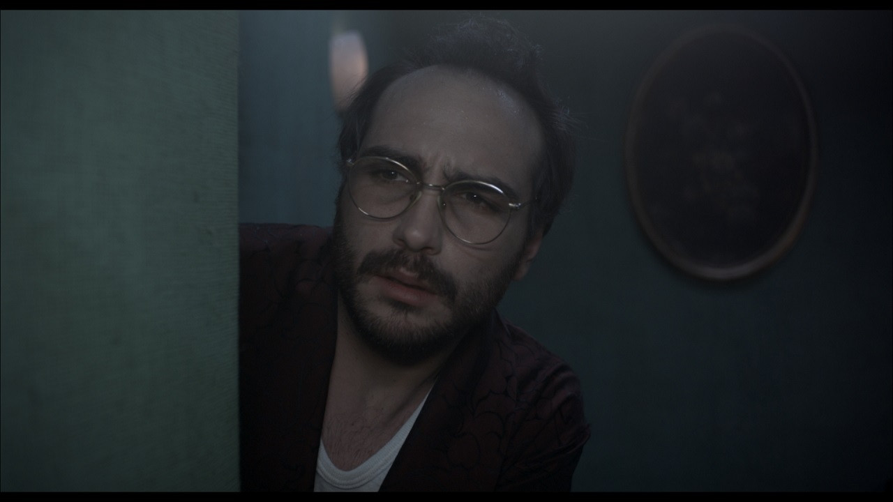 Backdrop for Il corridoio del grande albergo