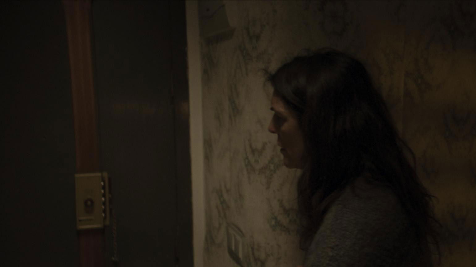 Backdrop for Quién llama