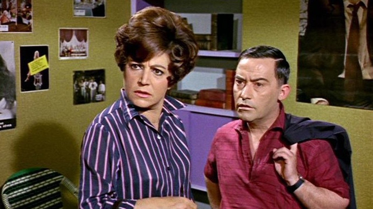 Backdrop for Viva Rena