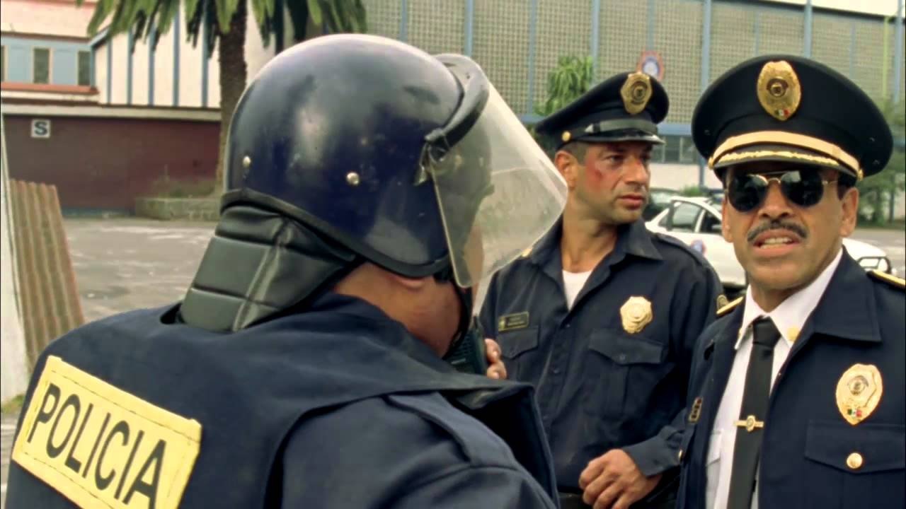 Backdrop for Bala mordida