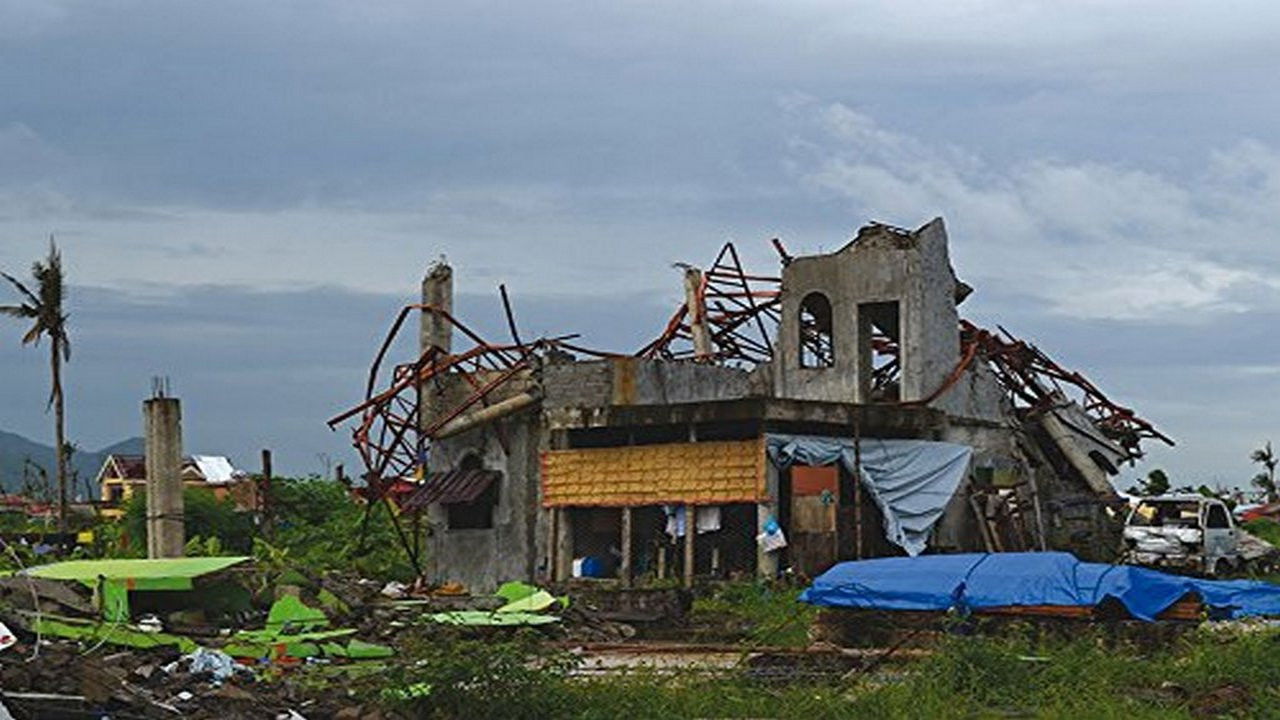 Backdrop for Ouragan