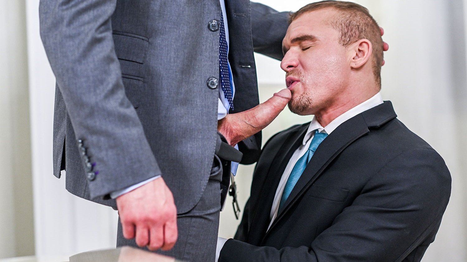 Backdrop for Gentlemen 31: Executive Submission