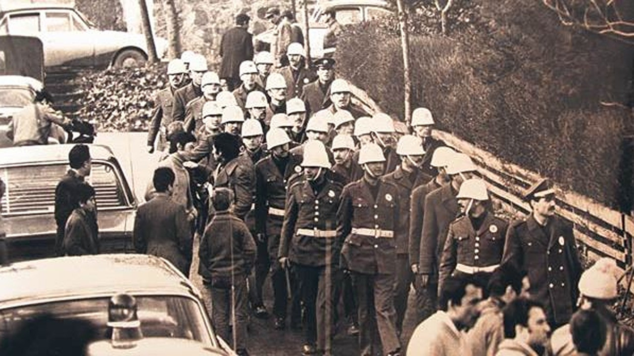 Backdrop for 12 March: The Junta