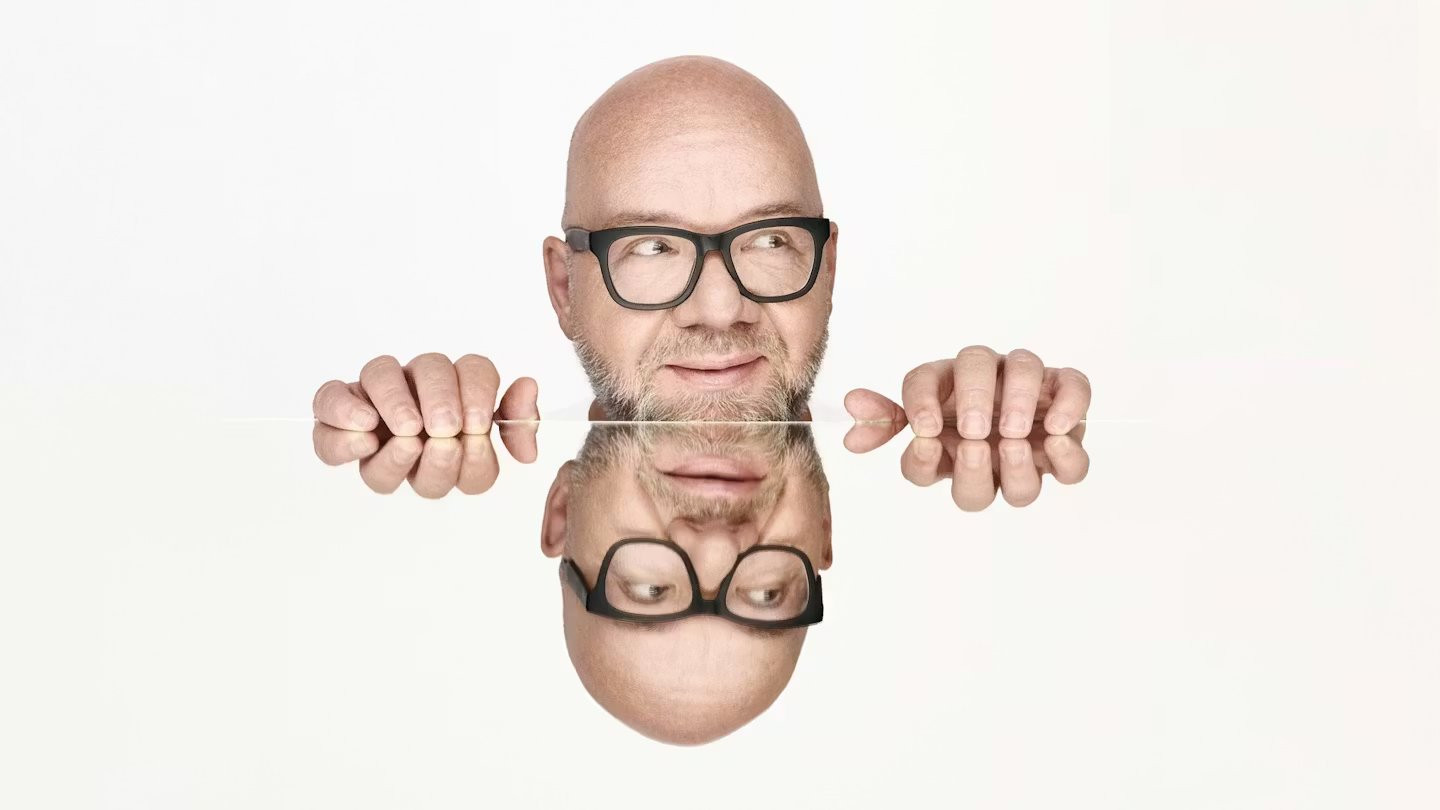 Backdrop for Lars Hjortshøj - Plat & Krone