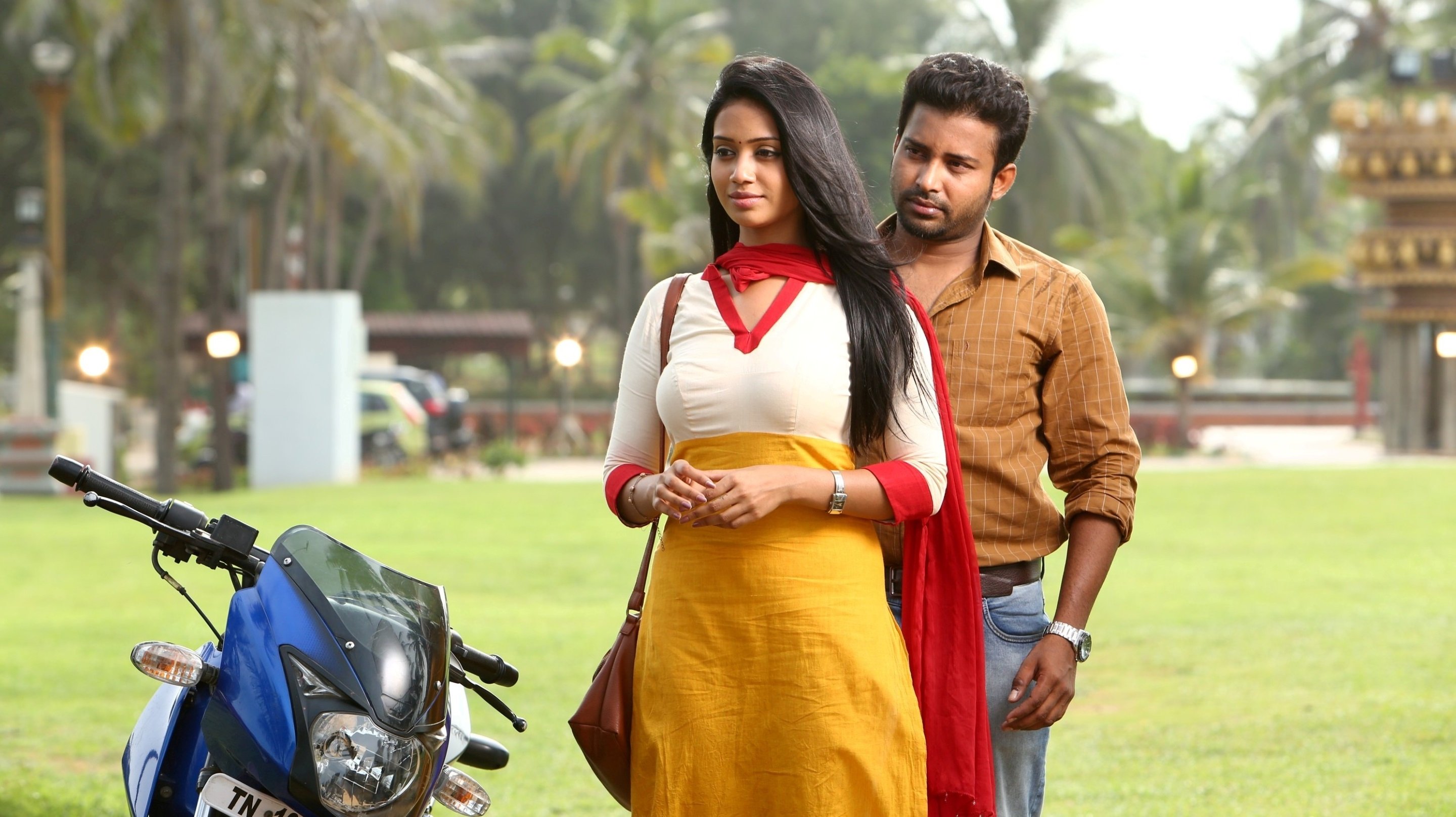 Backdrop for Oru Naal Koothu