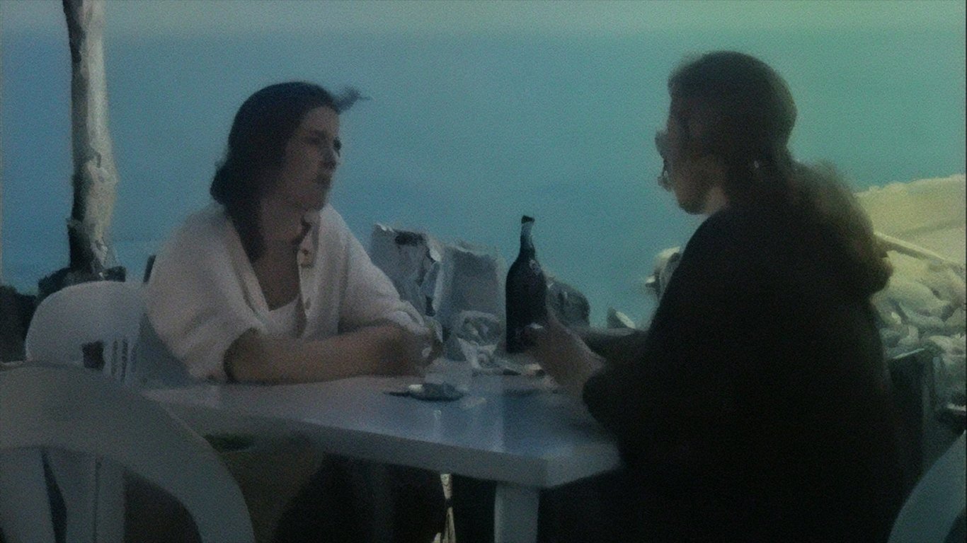 Backdrop for Aşk Üzerine Söylenmemiş Her Şey