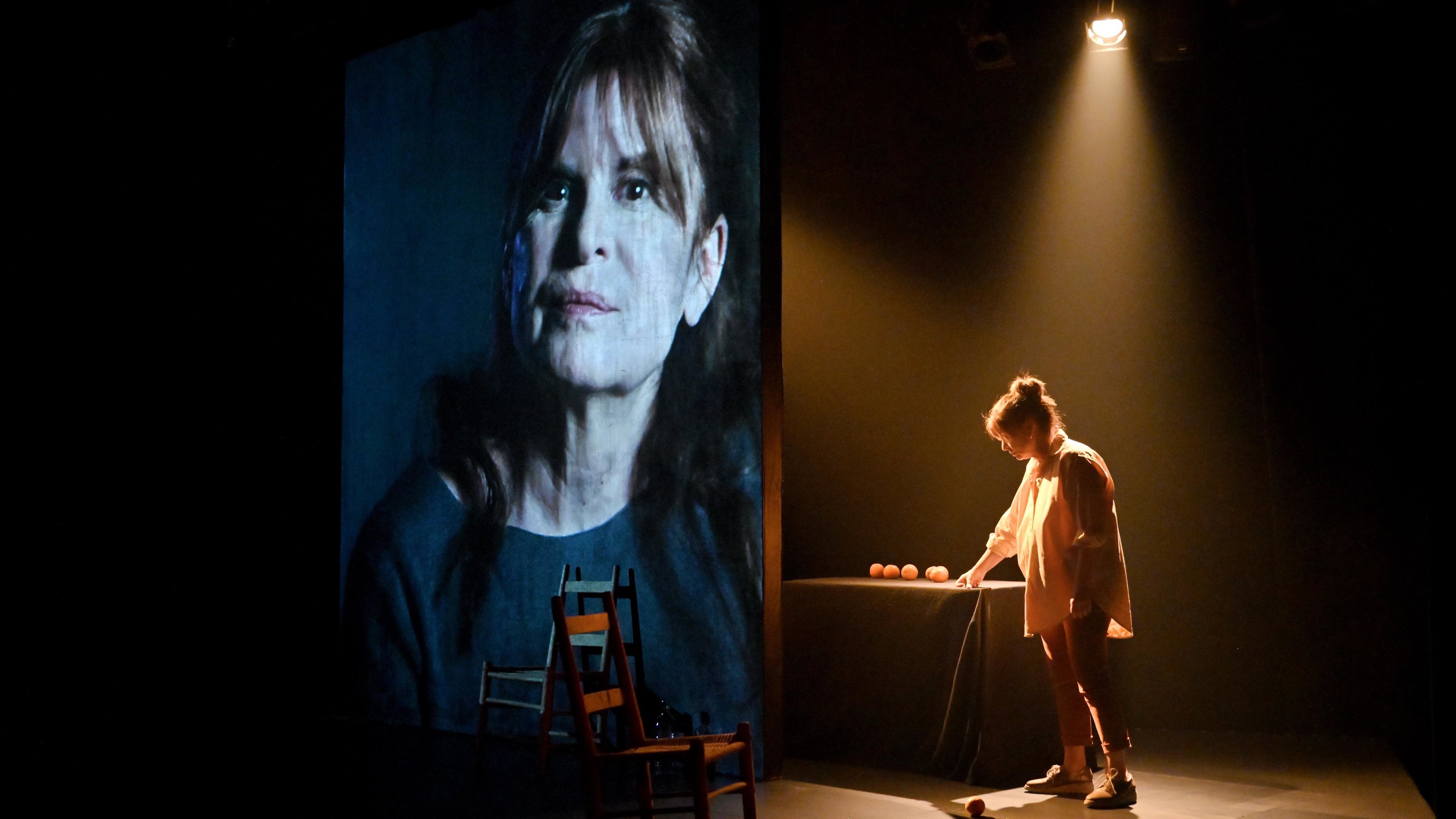 Backdrop for Les étés souterrains