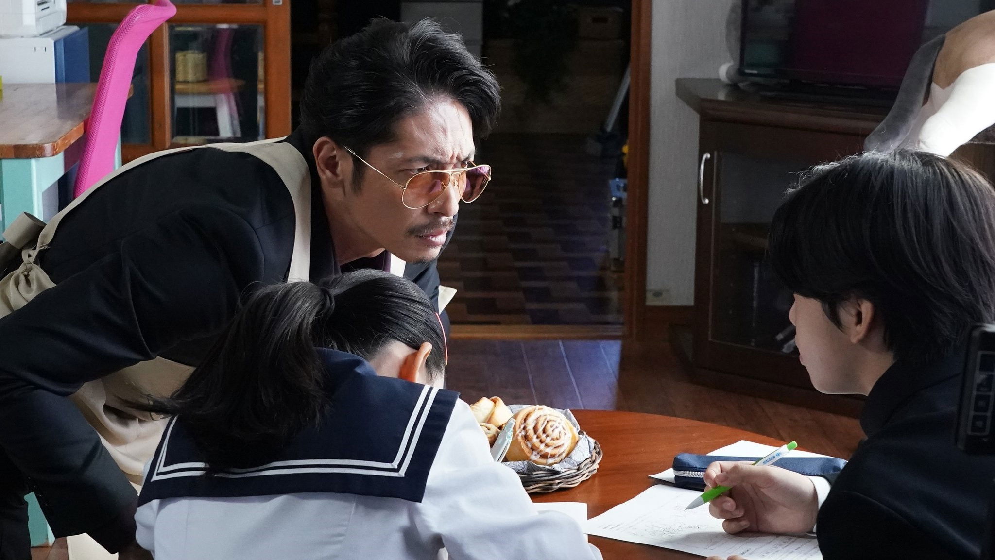 Backdrop for The Way of the Househusband: Burst Into Laughter! Click SP