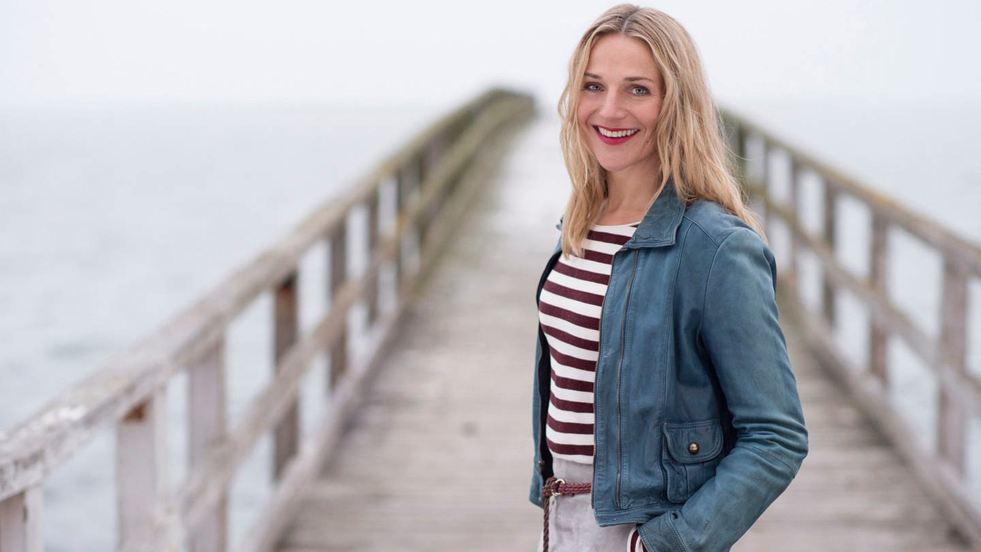 Backdrop for Hermanos e hijos