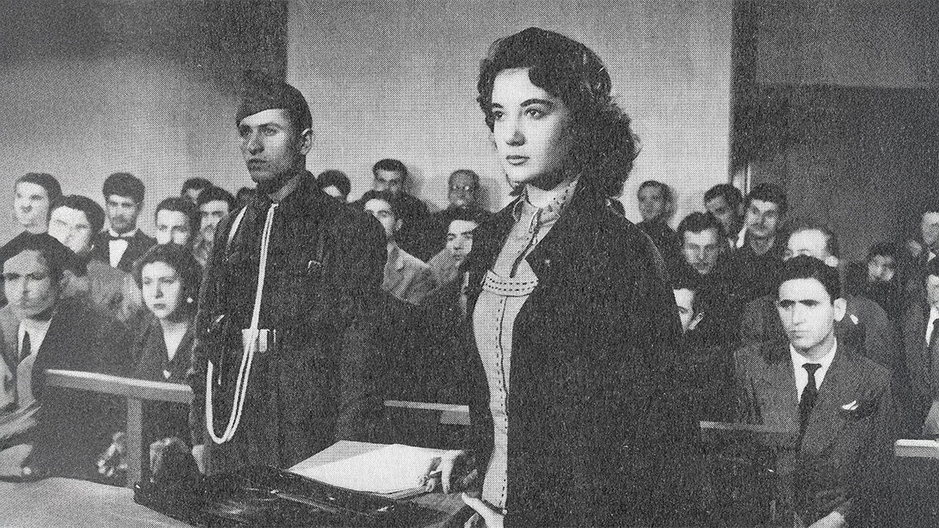 Backdrop for Meçhul Kadın