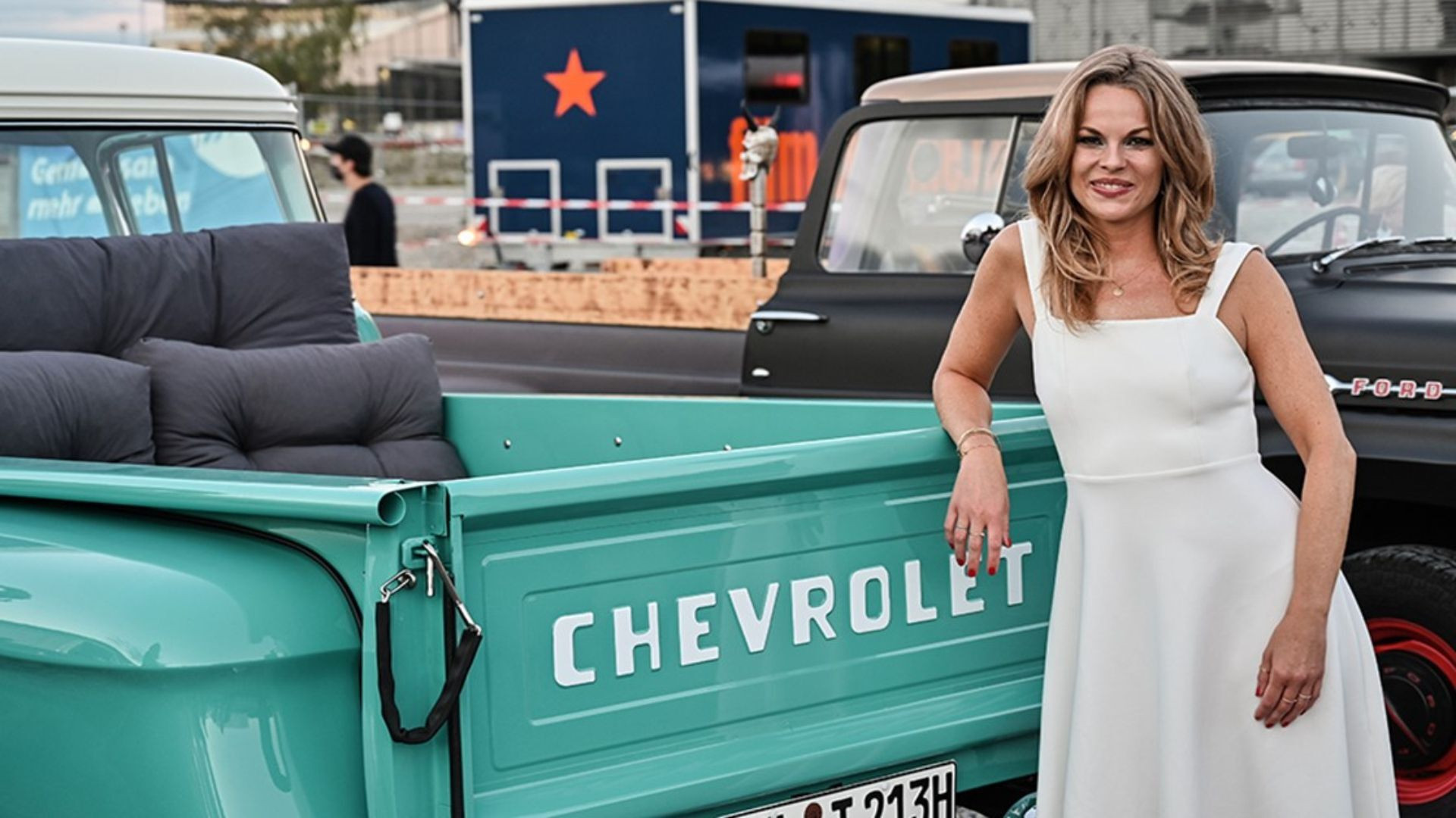 Backdrop for A Callgirl for Ghosts