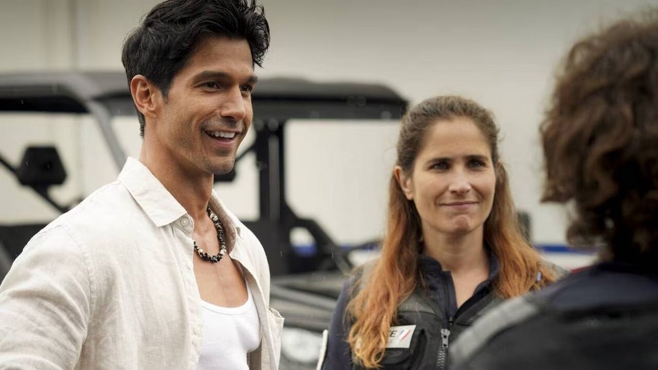 Backdrop for Haute saison