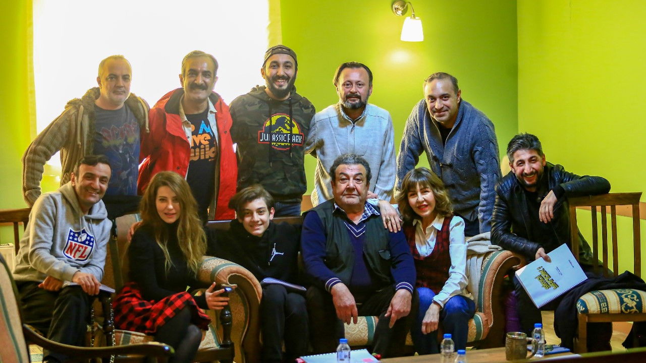 Backdrop for Şimdi Yandık