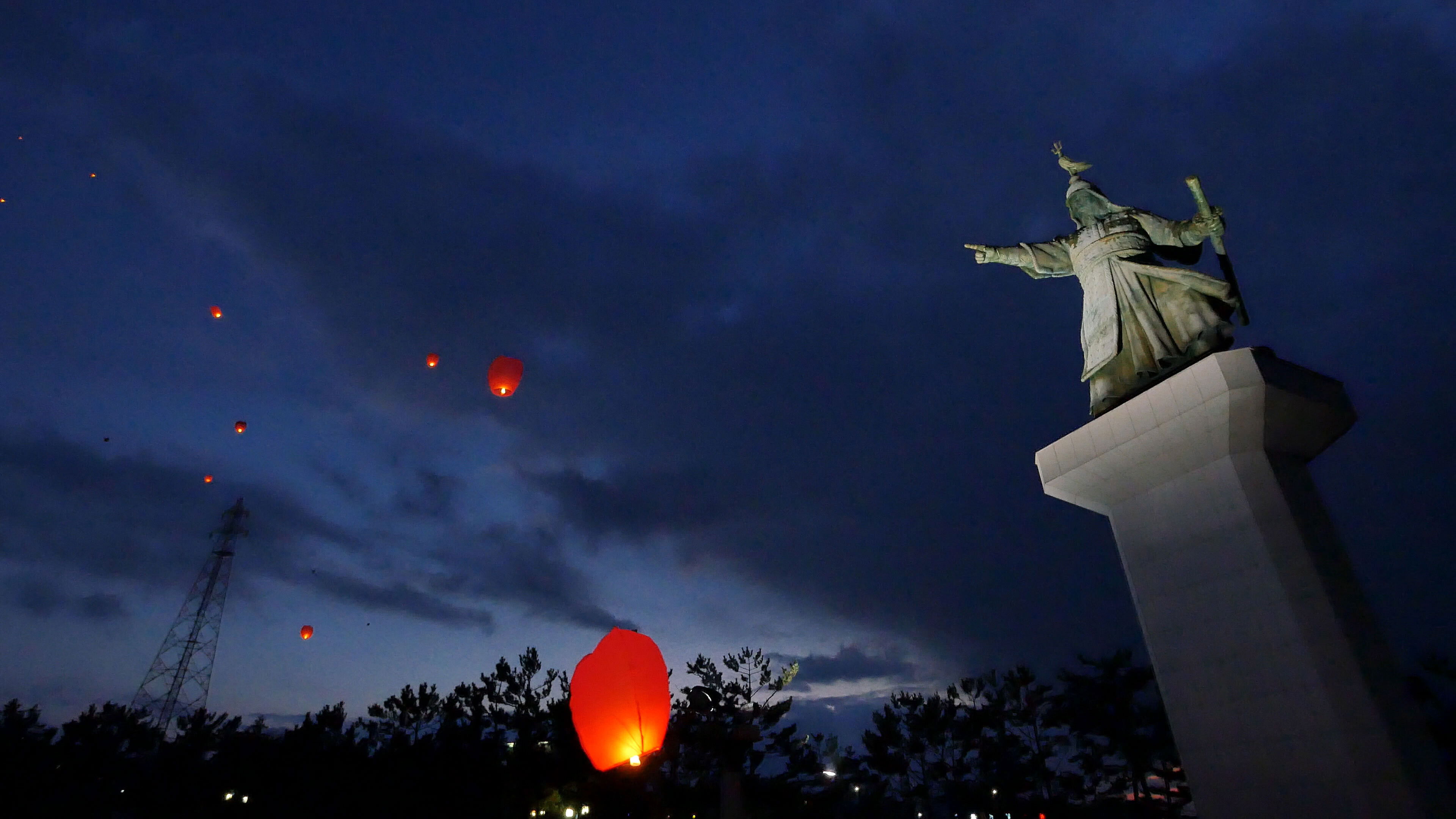 Backdrop for Roaring Currents: The Road of the Admiral