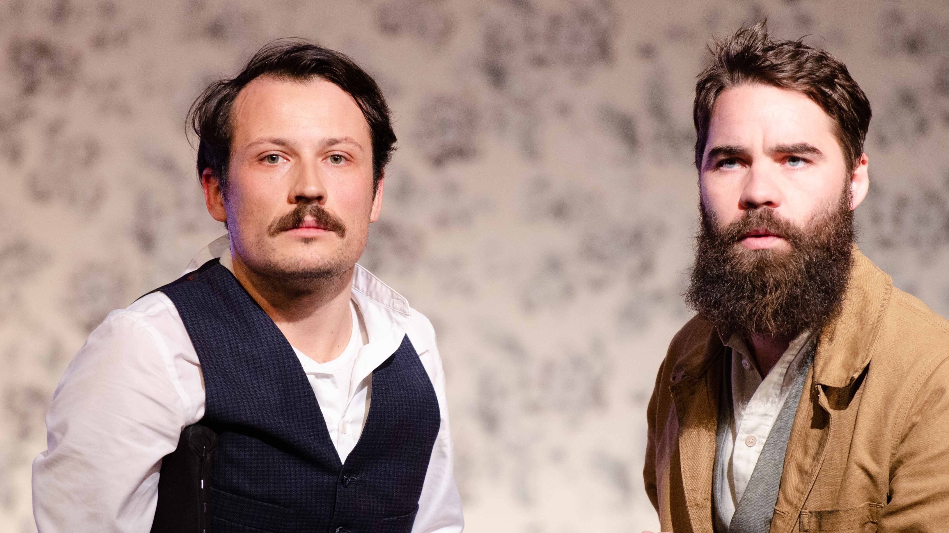 Backdrop for Le Roi des Pâquerettes