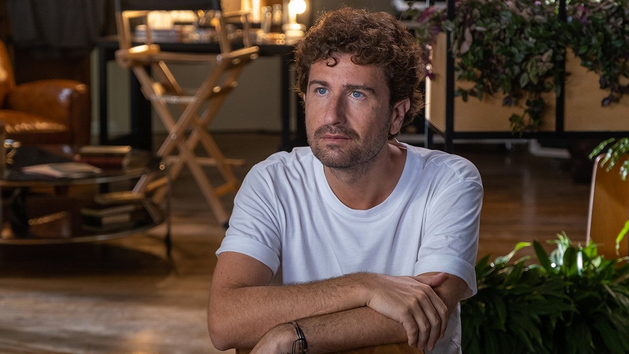 Backdrop for It Happens in the Best of Families