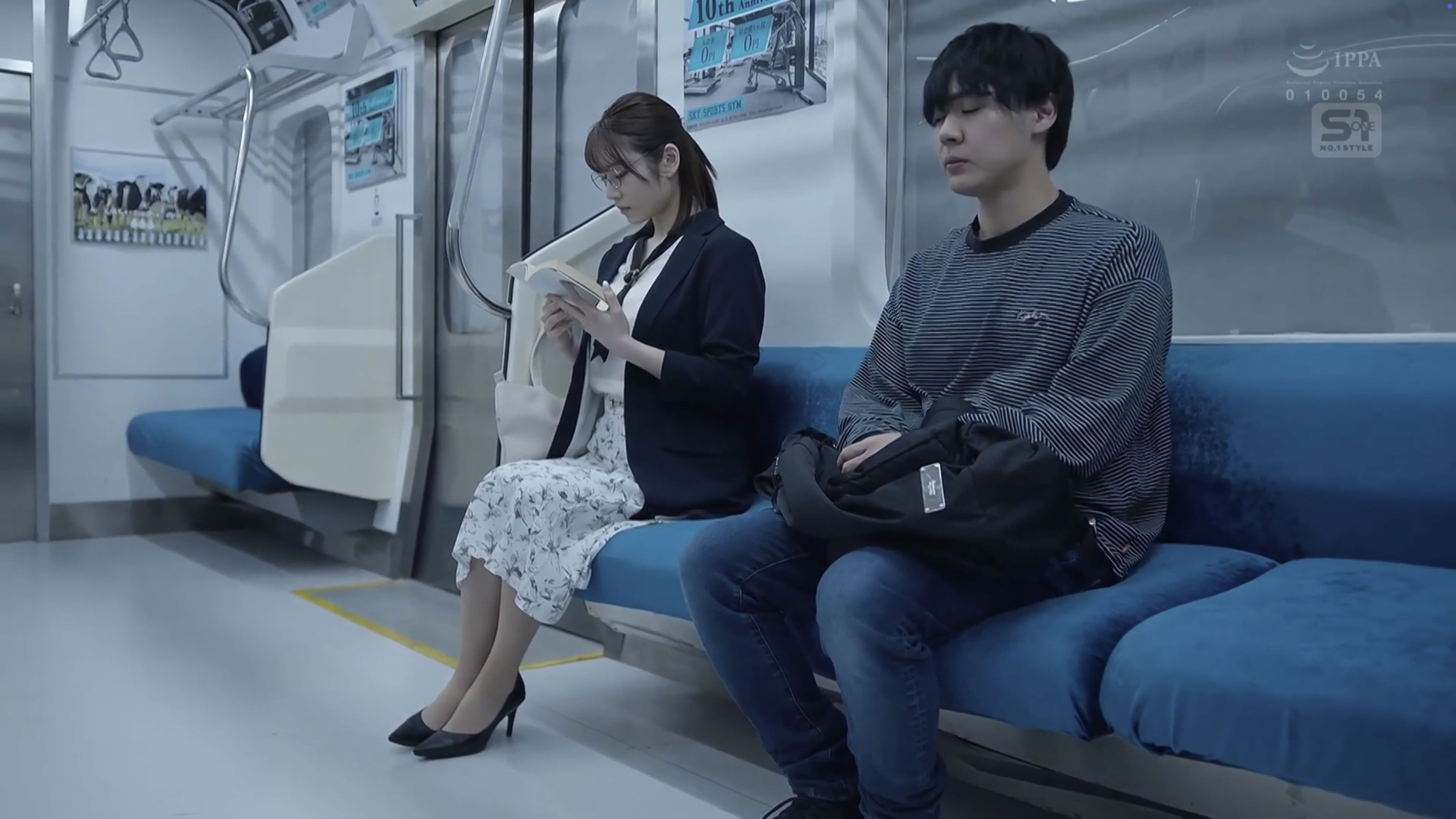 Backdrop for 普段は物静かな文系の美女におち●ぽ調教されちゃう