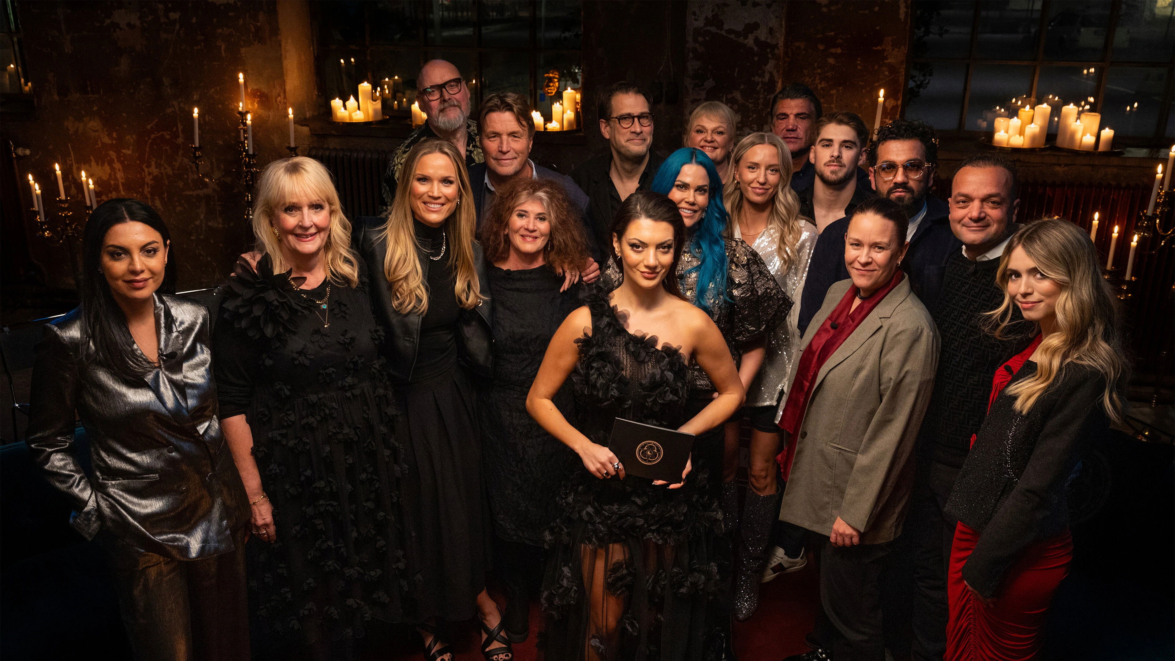 Backdrop for Förrädarna - Återträffen