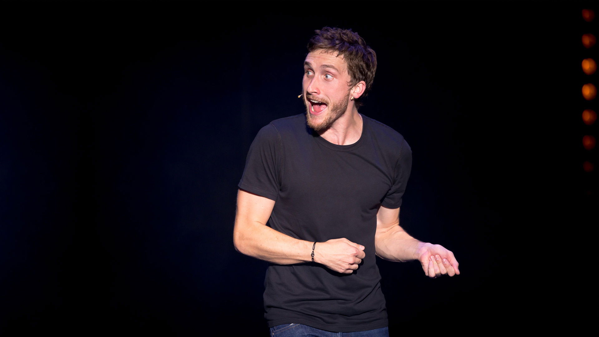 Backdrop for Baptiste Lecaplain - Origines