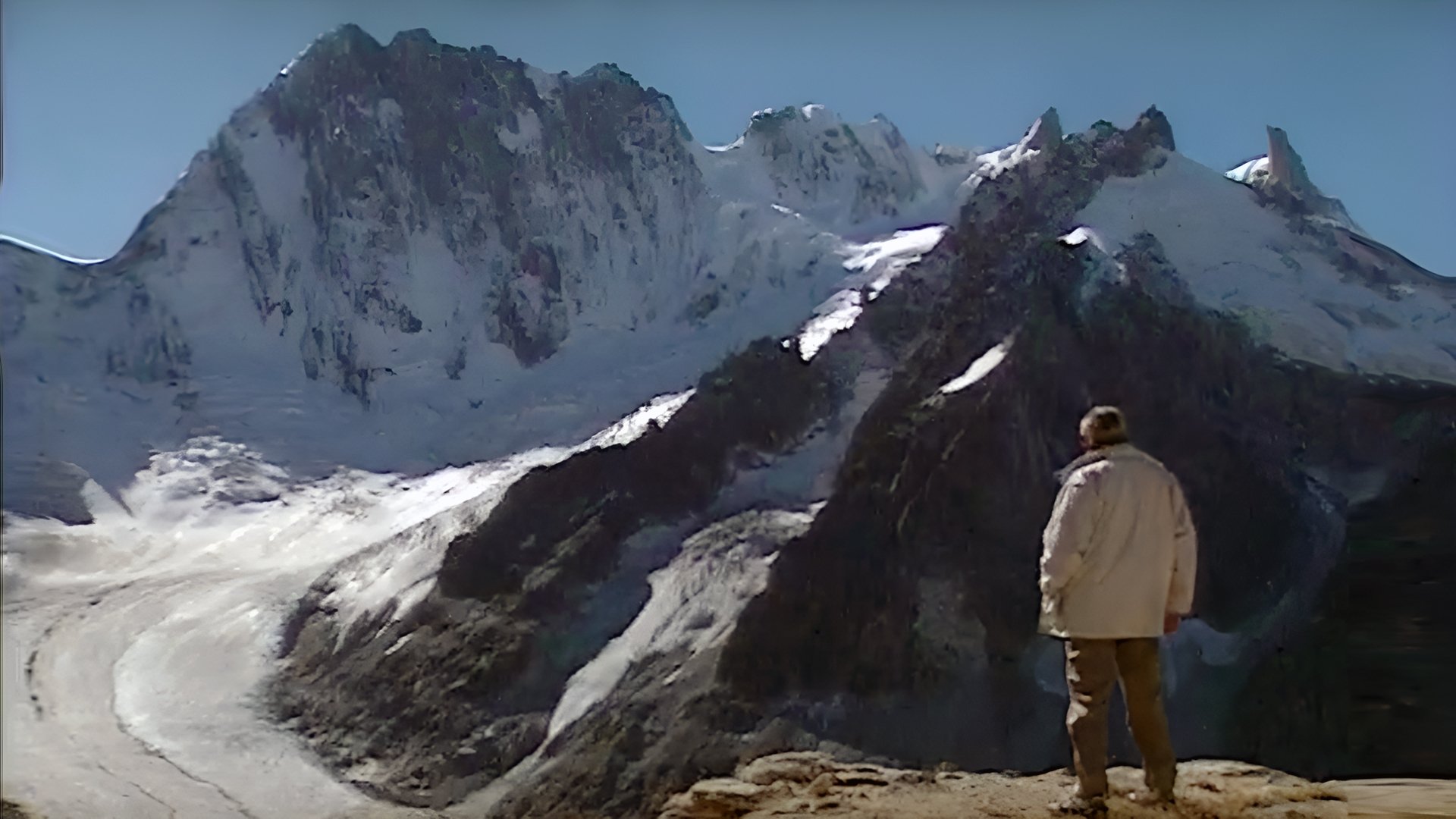 Backdrop for Guido Magnone - The Artist