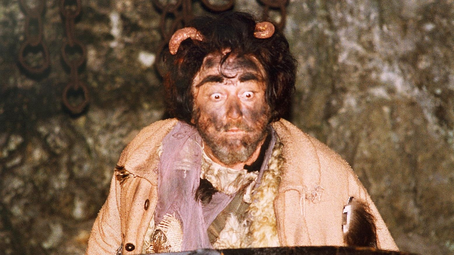 Backdrop for O Nesytovi