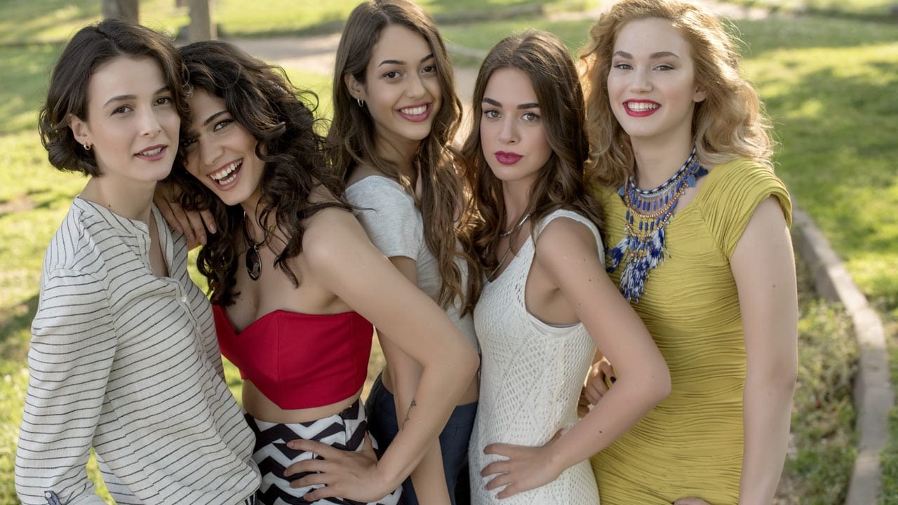 Backdrop for Pretty Little Liars