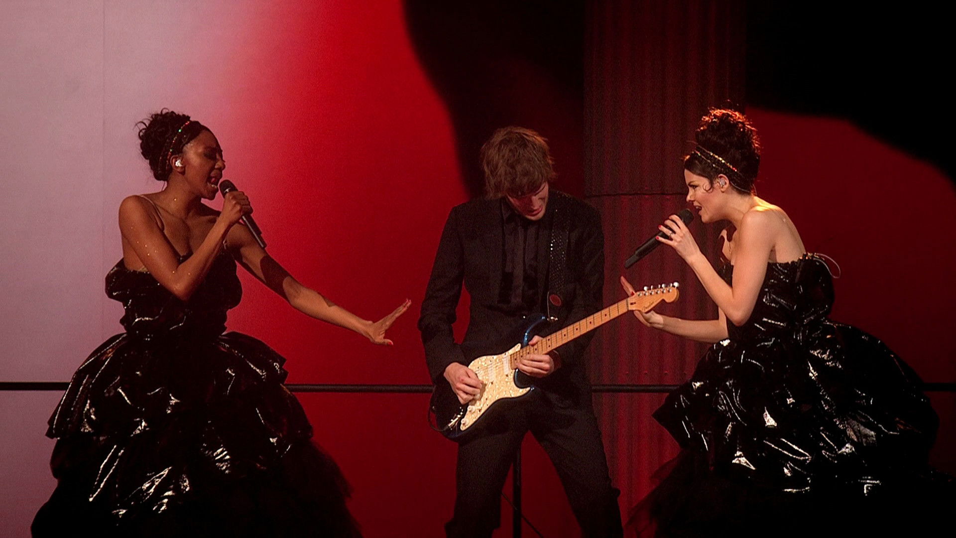 Backdrop for Kylie Minogue: Aphrodite Les Folies - Live in London