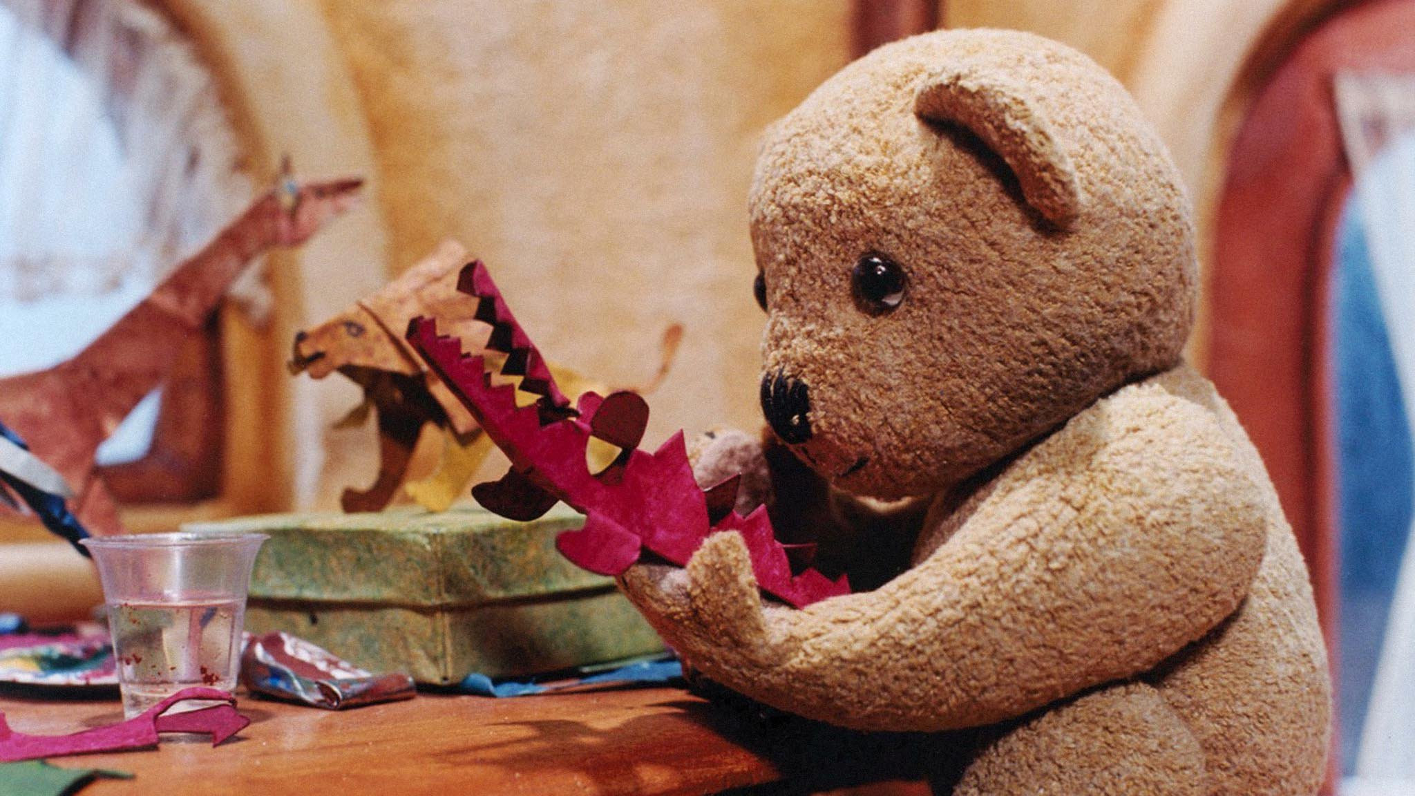 Backdrop for Ludovic - A Crocodile in My Garden